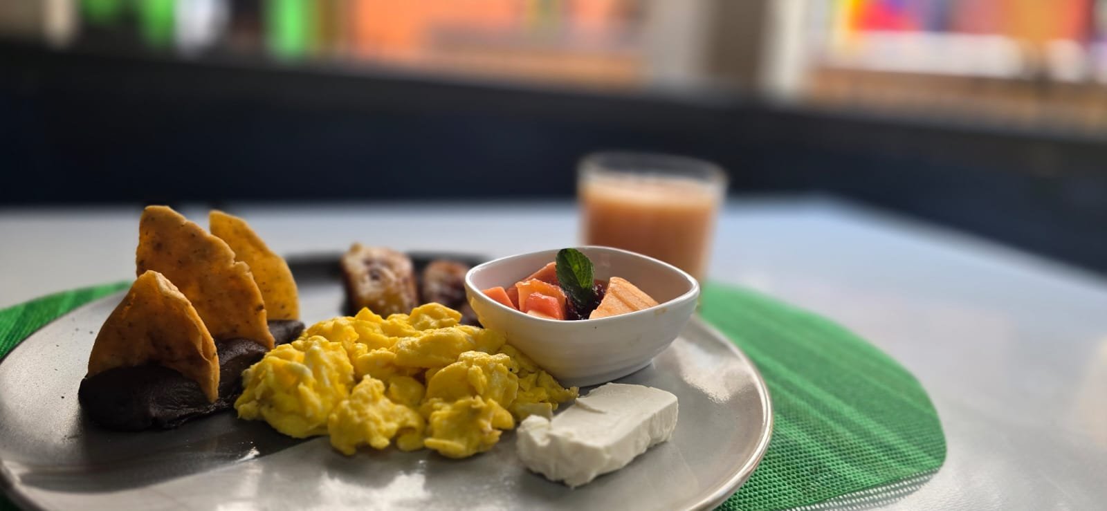 HUEVOS DIVORCIADOS